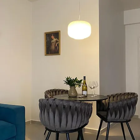 T&l Agiaos Tychonas Apartamento